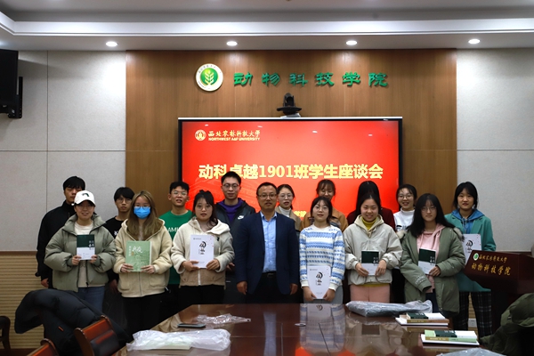 5574741e30d441edb46a883a61725317.jpg IMG_2172.JPG