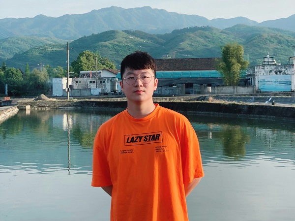 a0b37b99ba424eb9b9ee91e943680672.jpg 刘涛.jpg