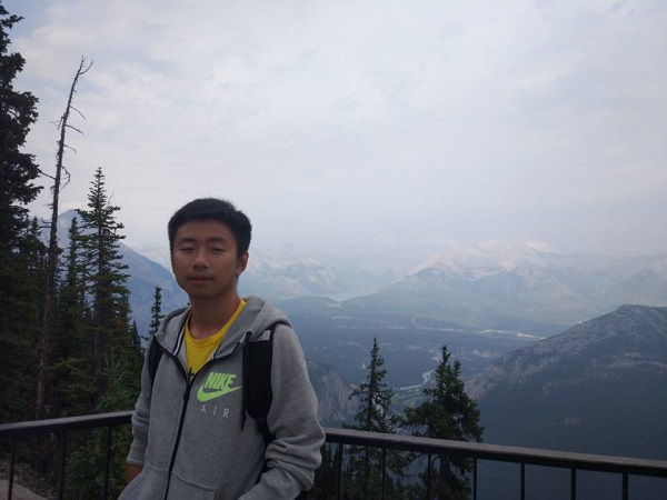 b71d1faf07c94f25bf0e16e31fb67f83.jpg 刘寅欣.jpg