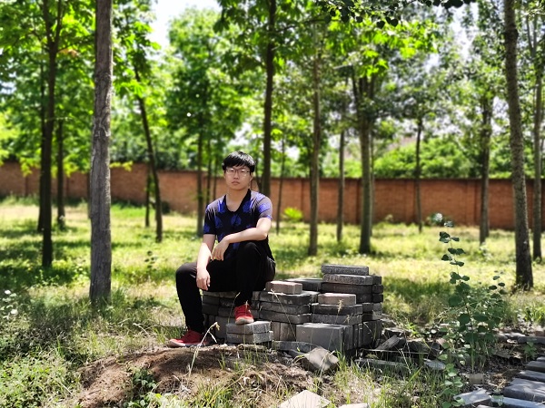 b8b54df96c464f2aa70b4c1bfeb0f08b.jpg 于夏玮.JPG