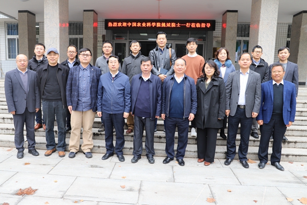 ea3b90d02079424daa6681c74b4254f9.jpg IMG_9984.JPG